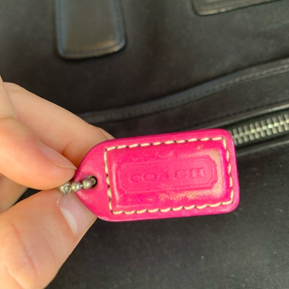 This is a vintage Coach bag, it is also authentic genuine leather! - Picture 8 of 8
